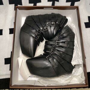 Jeffrey Campbell Zip 2 Booties – Size 7